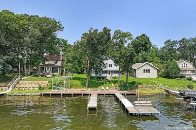 /international/us/42385-n-woodbine-avenue-antioch-il-110097336992/