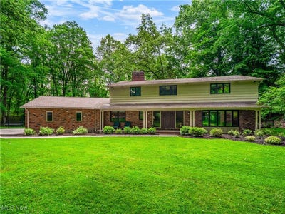 /international/us/11012-tanager-trail-brecksville-oh-110100322964/