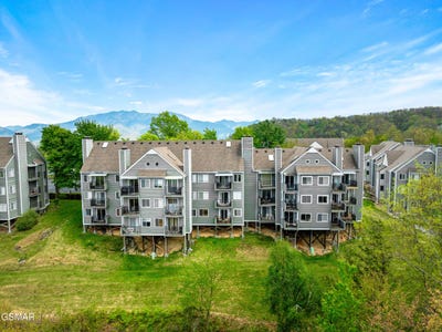 /international/us/1260-ski-view-drive-gatlinburg-tn-110107518378/