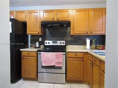 /international/us/8953-palm-tree-ln-pembroke-pines-fl-110094843061/