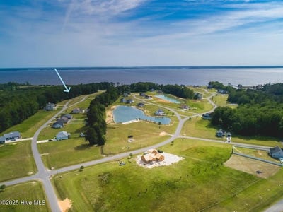 /international/us/305-289-s-brightleaf-drive-minnesott-beach-nc-110100755257/