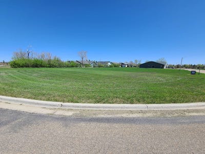 /international/us/-23-preserve-at-bottineau-bottineau-nd-110084892022/