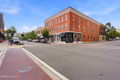 /international/us/304-n-front-street-wilmington-nc-110108853534/