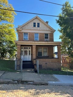 /international/us/809-11th-st-mckees-rocks-pa-110095657629/