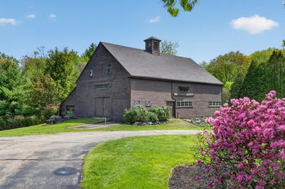 /international/us/181-cider-hill-road-york-me-110108358582/
