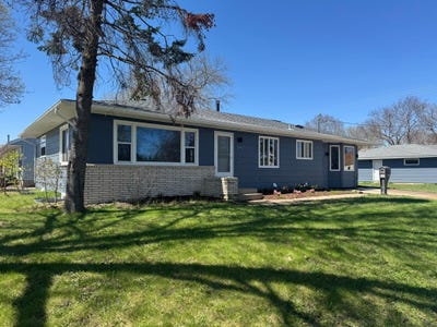 /international/us/540-e-2nd-street-waconia-mn-110108203645/