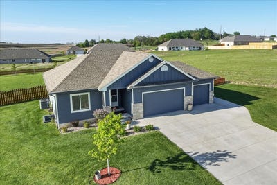 /international/us/22966-cattail-bend-glenwood-ia-110104882228/