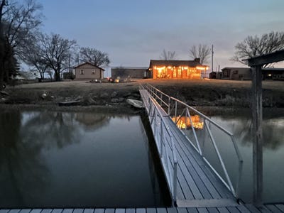 /international/us/104-eureka-lake-rd-eureka-ks-110106730439/