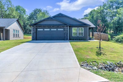 /international/us/273-lexington-street-chesnee-sc-110109193671/