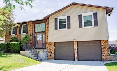 /international/us/750-michigan-lane-elk-grove-village-il-110108682182/