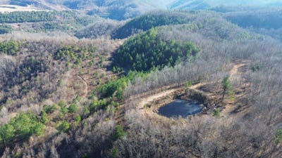 /international/us/150-sycamore-creek-road-van-lear-ky-110099767596/