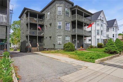 /international/us/420-rathbun-street-woonsocket-ri-110107998871/