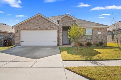 /international/us/2956-peppergrass-street-royse-city-tx-110120425192/