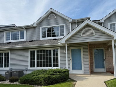 /international/us/10320-w-whitnall-edge-cir-franklin-wi-110107858609/