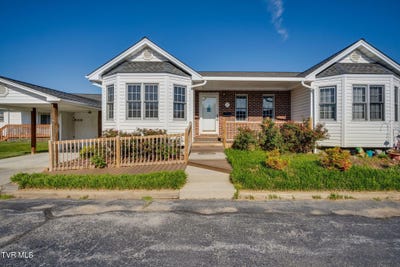 /international/us/610-race-street-elizabethton-tn-110107604110/