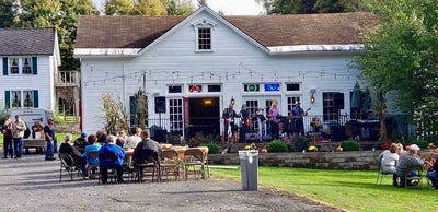 /international/us/120-main-street-cherry-valley-ny-110104634464/