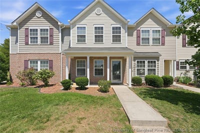 /international/us/1168-brooksridge-way-whitsett-nc-110108541863/