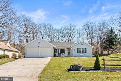 /international/us/6839-fairway-drive-e-fayetteville-pa-110106924733/