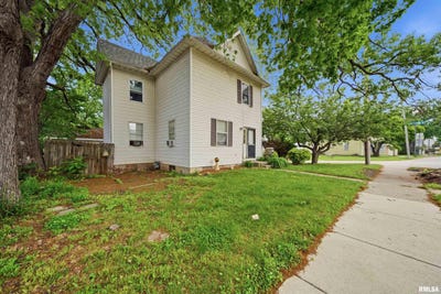 /international/us/1501-w-locust-street-bloomington-il-110108199096/