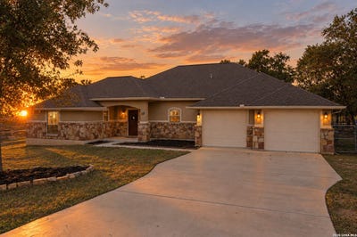 /international/us/237-great-oaks-blvd-la-vernia-tx-110120450685/