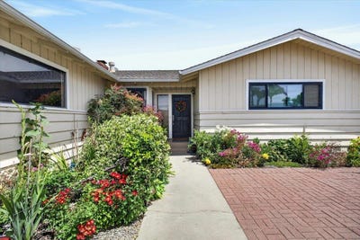 /international/us/251-la-mesa-dr-salinas-ca-110108068755/