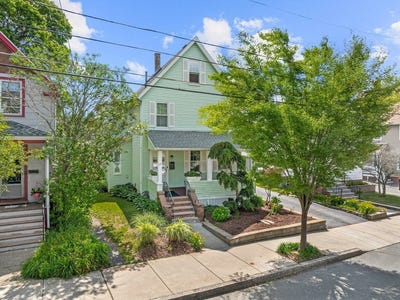 /international/us/25-autumn-st-everett-ma-110100397624/