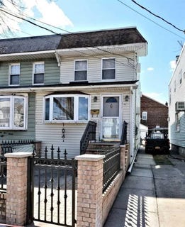 /international/us/95-18-linden-blvd-ozone-park-ny-110097362425/