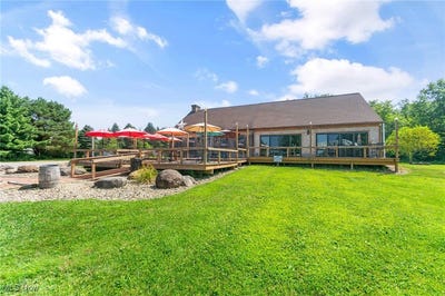/international/us/2576-davis-peck-road-cortland-oh-110101516387/