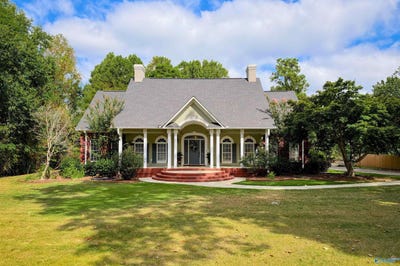 /international/us/1413-state-street-nw-hartselle-al-110110362623/