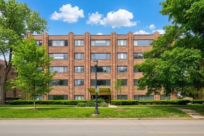 /international/us/2300-sherman-avenue-evanston-il-110108237229/