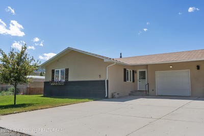 /international/us/100-taylor-creek-road-dubois-wy-110102212382/