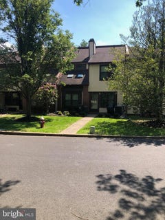 /international/us/15-heather-court-newtown-pa-110108166853/