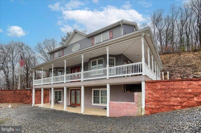 /international/us/7848-route-104-mount-pleasant-mills-pa-110099365448/