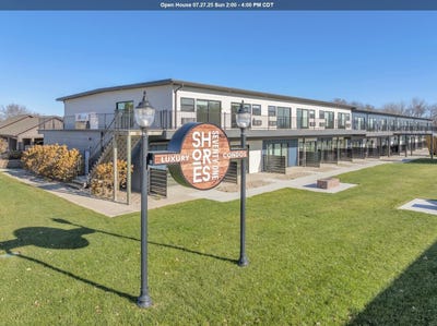 /international/us/1316-hwy-71-n-8-okoboji-ia-110092781359/