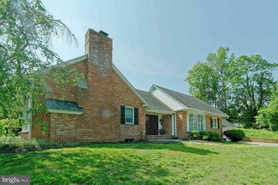 /international/us/10-lake-drive-woodbury-nj-110097189030/