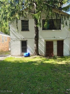 /international/us/1214-brighton-street-youngstown-oh-110102780816/