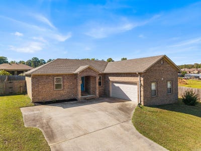 /international/us/83-huntington-court-austin-ar-110120487197/