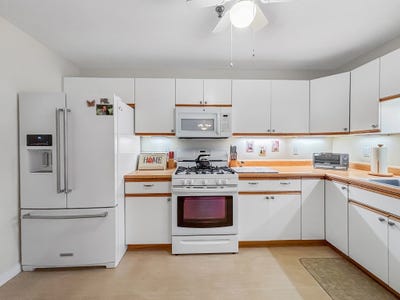/international/us/13-dallas-dr-dracut-ma-110120686065/
