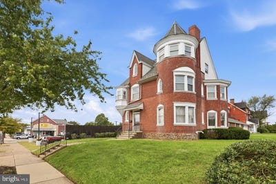 /international/us/300-s-broad-street-lansdale-pa-110120414313/