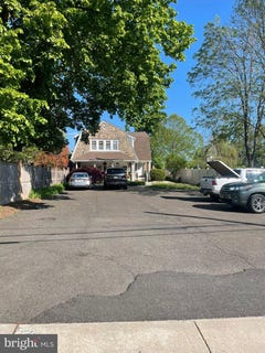 /international/us/223-summit-avenue-fort-washington-pa-110107840246/