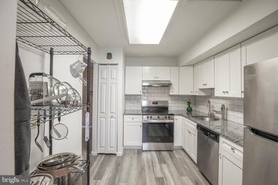 /international/us/1575-w-street-road-warminster-pa-110105734151/