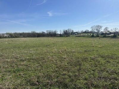 /international/us/n-spring-st-sparta-tn-110106493745/