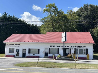 /international/us/2069-lee-jackson-hwy-staunton-va-110102064853/