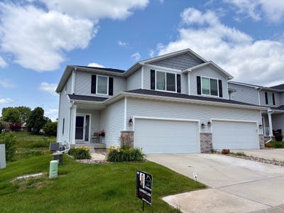 /international/us/30-keeneland-court-pleasant-hill-ia-110100123935/