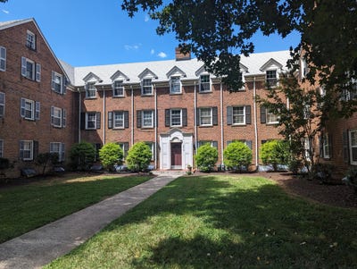/international/us/2419-longview-ave-sw-roanoke-va-110101931029/