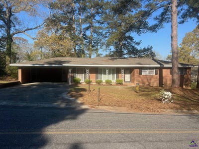 /international/us/215-forest-hill-drive-warner-robins-ga-110096732155/