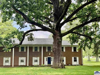 /international/us/4-heritage-drive-terre-haute-in-110108341431/