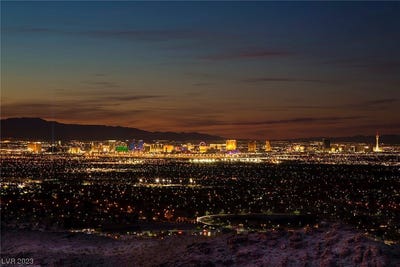 /international/us/447-rock-peak-drive-henderson-nv-110082832351/
