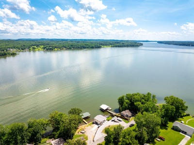 /international/us/16210-crestview-drive-sale-creek-tn-110100337204/