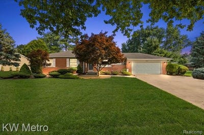 /international/us/18241-dunblaine-avenue-beverly-hills-mi-110101475087/?lang=fr
